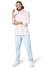 Cargar imagen en el visor de la galería, Camisa elegante para hombre color rosa