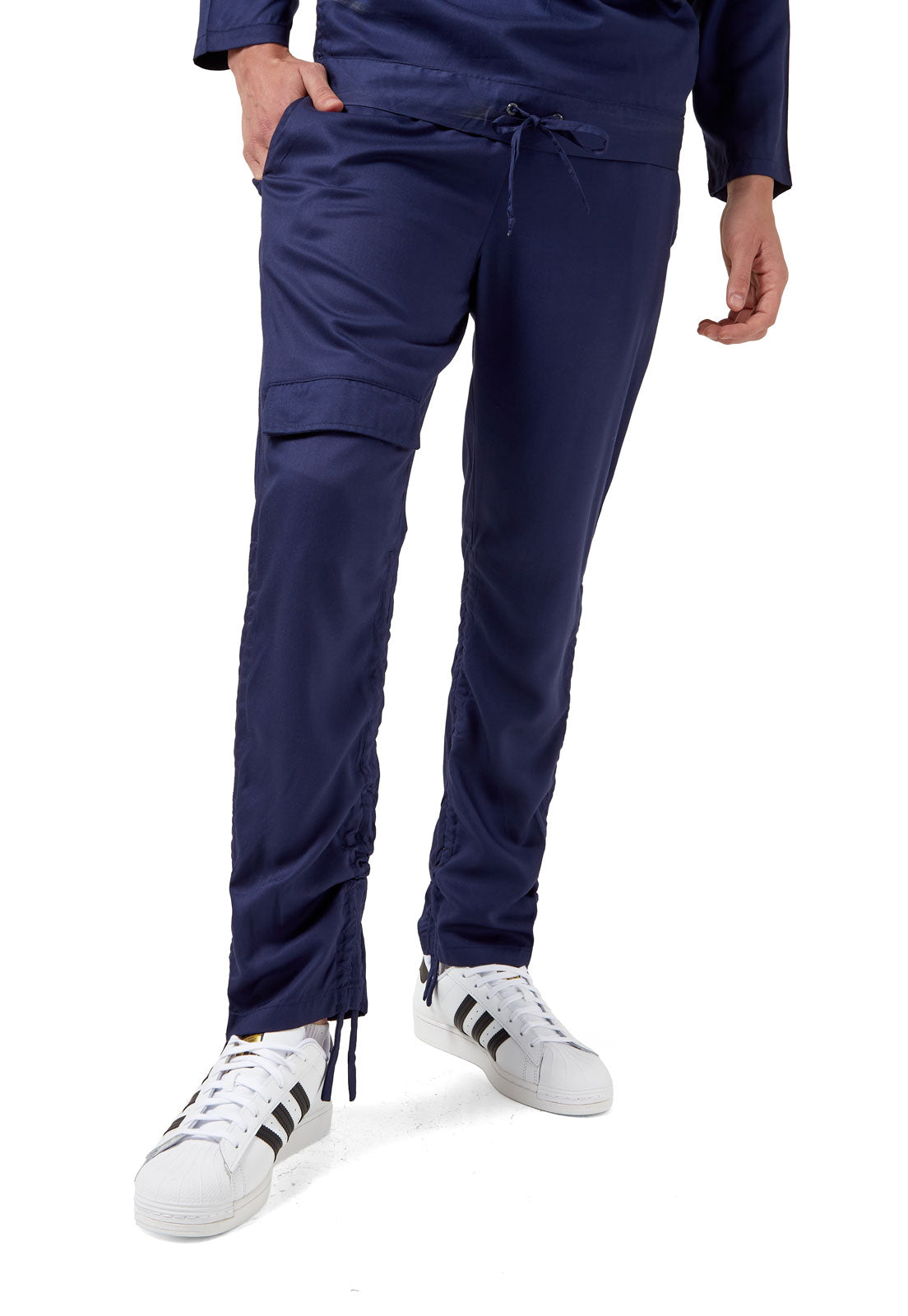 Pantalón retráctil azul náutico de OSOP Mansion, new Fluid chic style –  OSOP Mansion Conscious Luxury Humanswear Lo mejor de la Moda masculina y  sin género en Colombia, ven a elevar tu