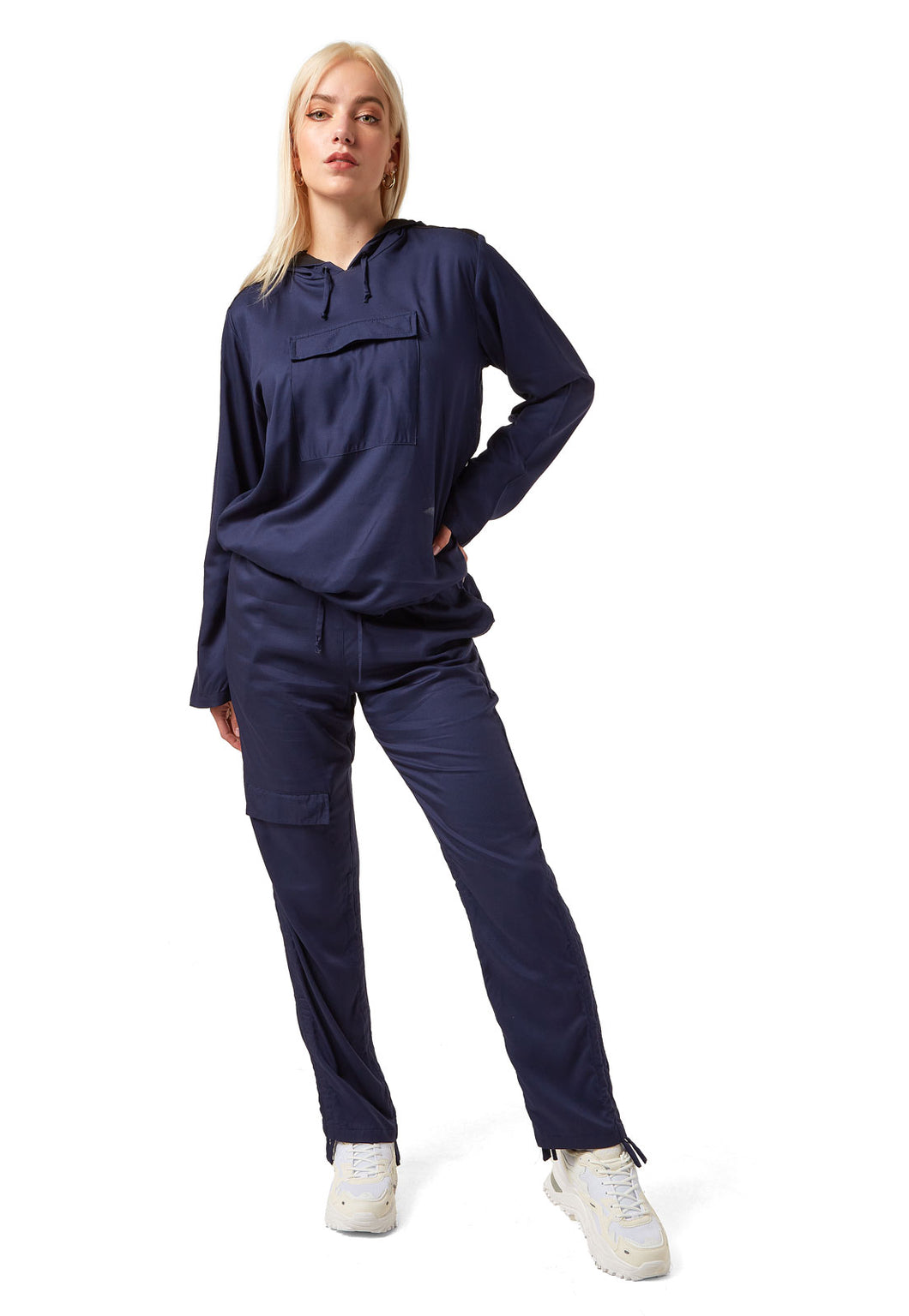 Pantalón  retráctil azul náutico de OSOP Mansion, new genderless Fluid chic style!