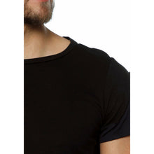 Cargar imagen en el visor de la galería, Athleisure T-shirt in Black / Camiseta deportiva negra!